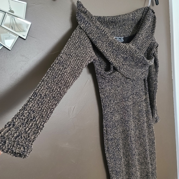 Lexi Drew Off the Shoulder Sweater Dress - Picture 3 of 5